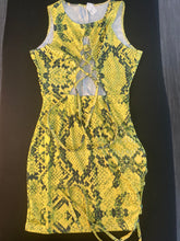Load image into Gallery viewer, Fitting Snake Print Party Dress
